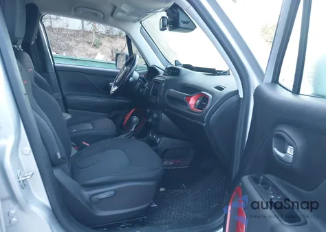 2020 Jeep Renegade Trailhawk 4X4 from USA, damaged, VIN ZACNJBC12LPK96153